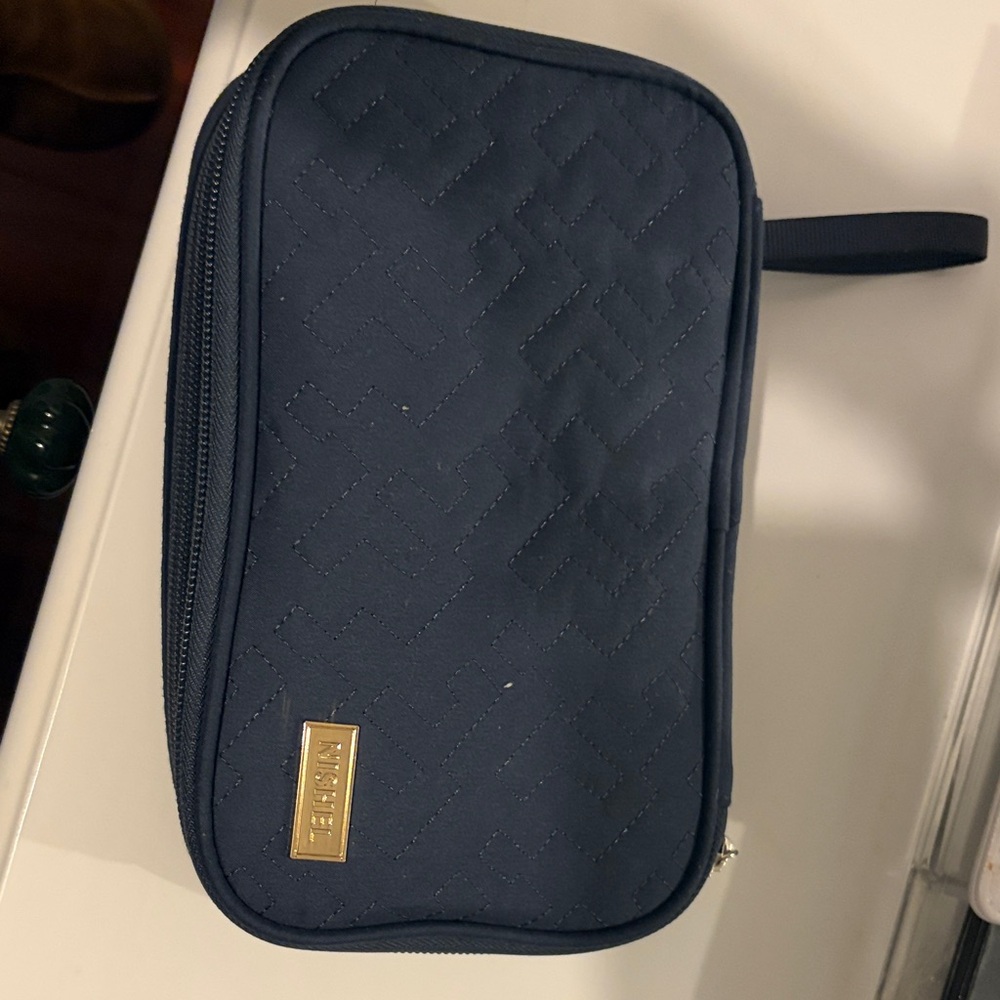 Blue Tech organizer